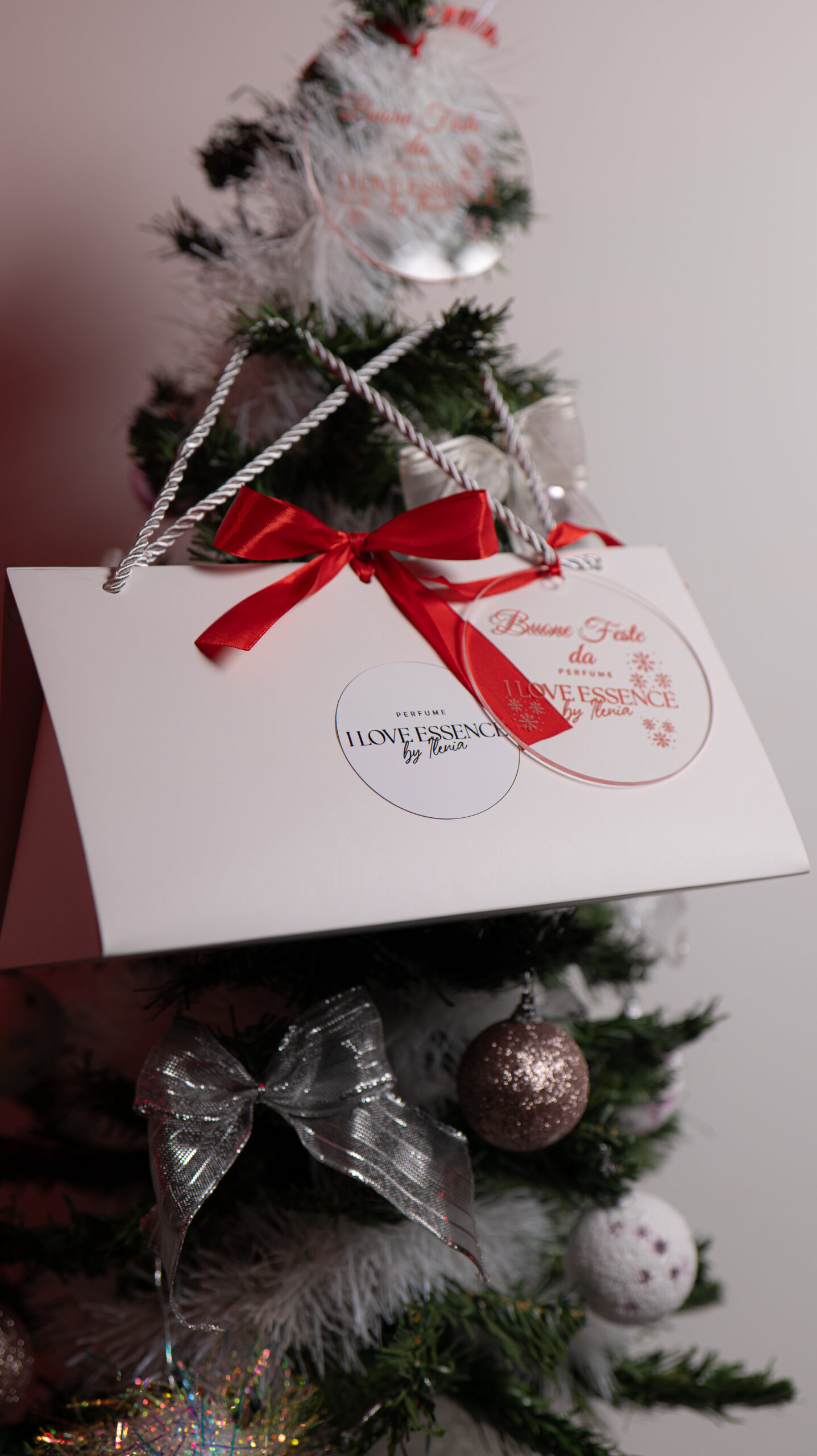 Box Natalizia I Love Essence – Edizione Limitata Personalizzabile