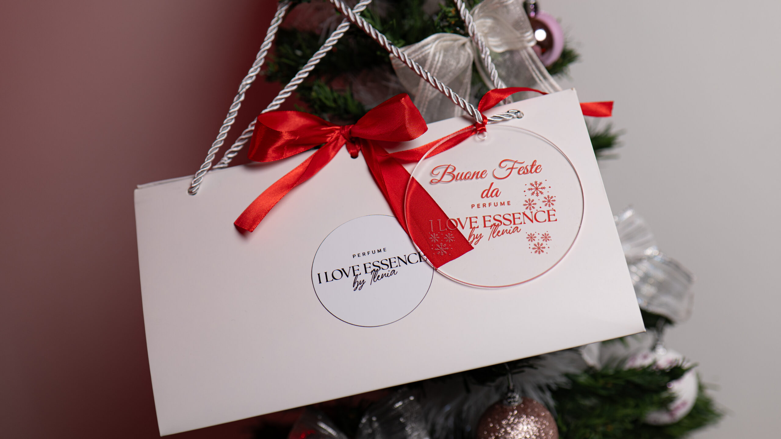 Box Natalizia I Love Essence – Edizione Limitata Personalizzabile